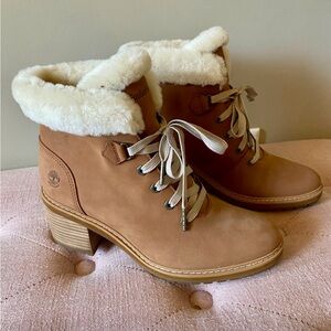 Timberland Women's Tan Ankle Boots